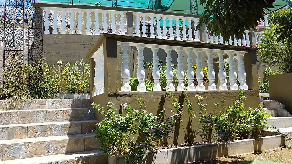 شقة Hibiscus House Seychelles Self Catering فيكتوريا